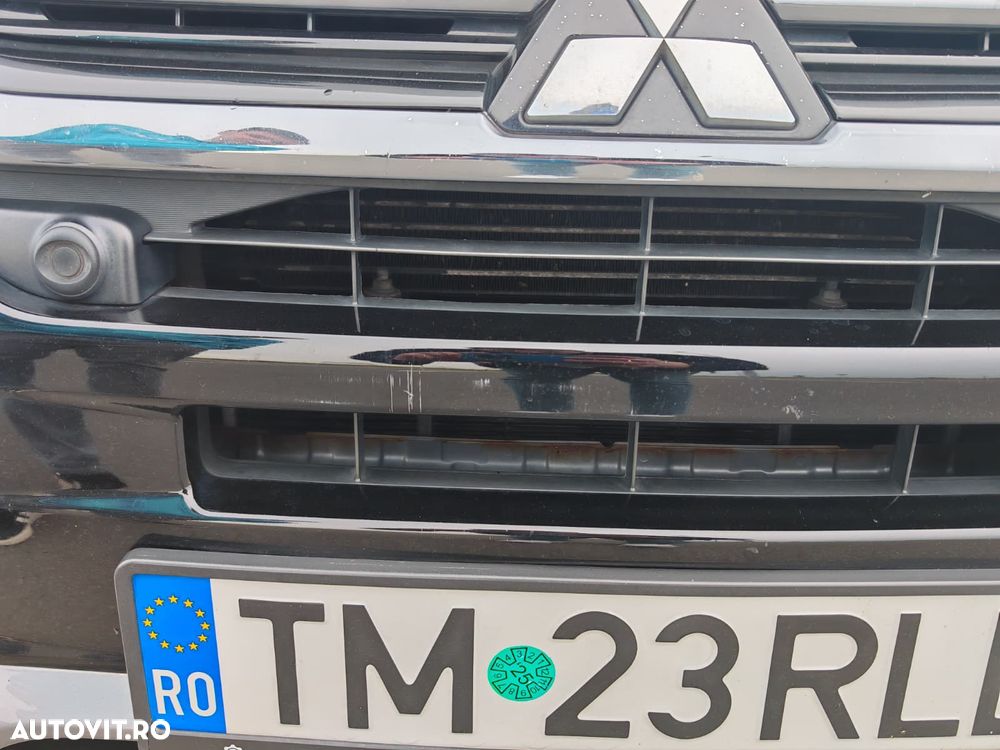 Mitsubishi Outlander 2.0 4WD - 26