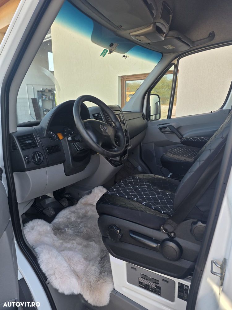 Mercedes-Benz Sprinter - 12