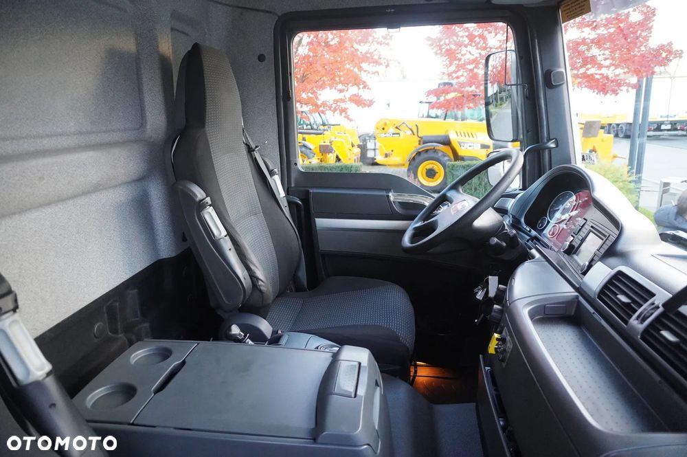 MAN TGM 26.340 E6 / Beczka asenizacyjna Rivard 11,8 m3 / 110 tys. km / oś skrętna - 27