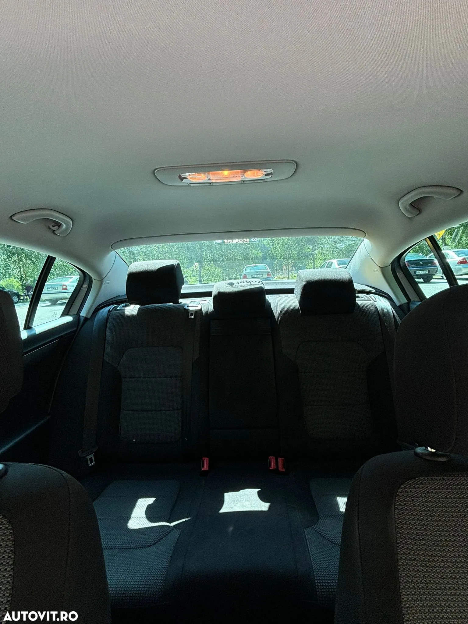 Volkswagen Passat Variant 2.0 TDI Blue TDI Comfortline - 8