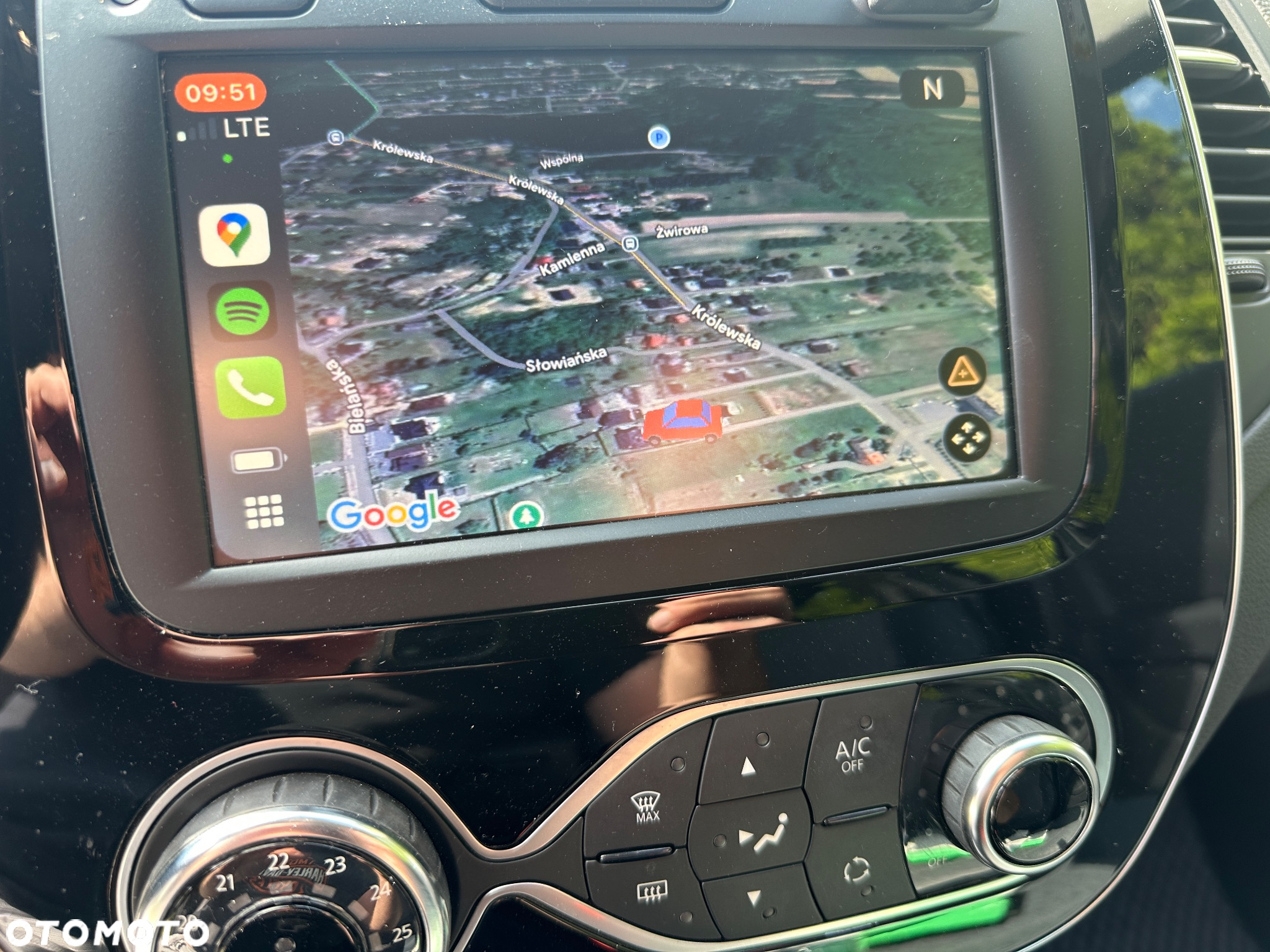 Renault Captur - 16