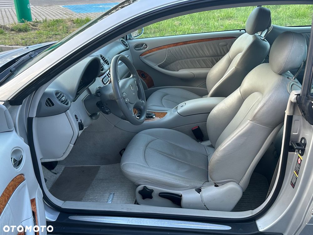 Mercedes-Benz CLK - 29