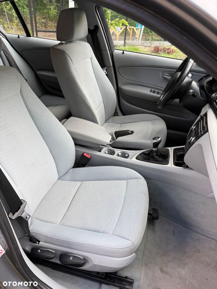 BMW Seria 1 118d DPF - 16
