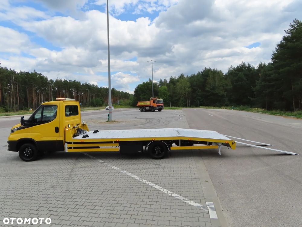 Iveco DAILY 50C18 Laweta POMOC DROGOWA Przewóz Pojazdów AUTOLAWETA 6100 mm Dł. Platformy DMC 3500 Kg Rozstaw Osi 4750 mm WZMACNIANE Zawieszenie Adaptacyjne Pneumatyczne Stan NOWY OKAZJA - 28