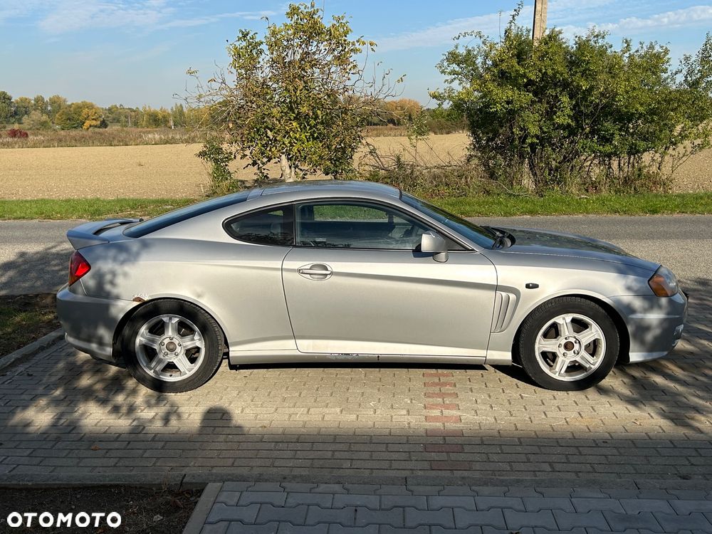Hyundai Coupe 2002 photo 3