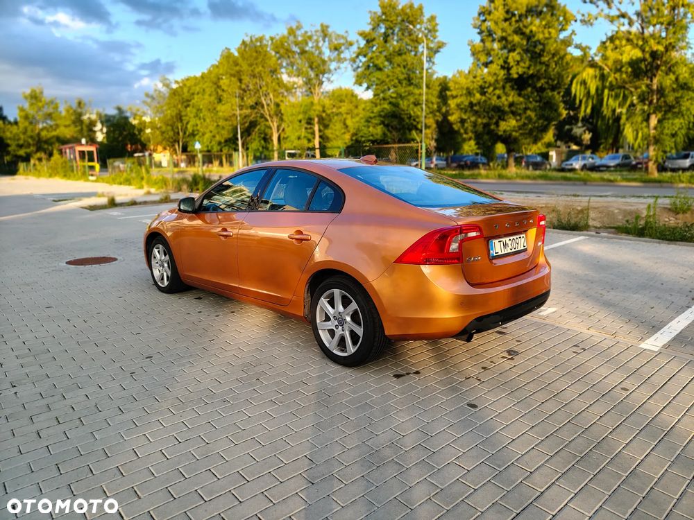 Volvo S60 D3 Geartronic Momentum - 6