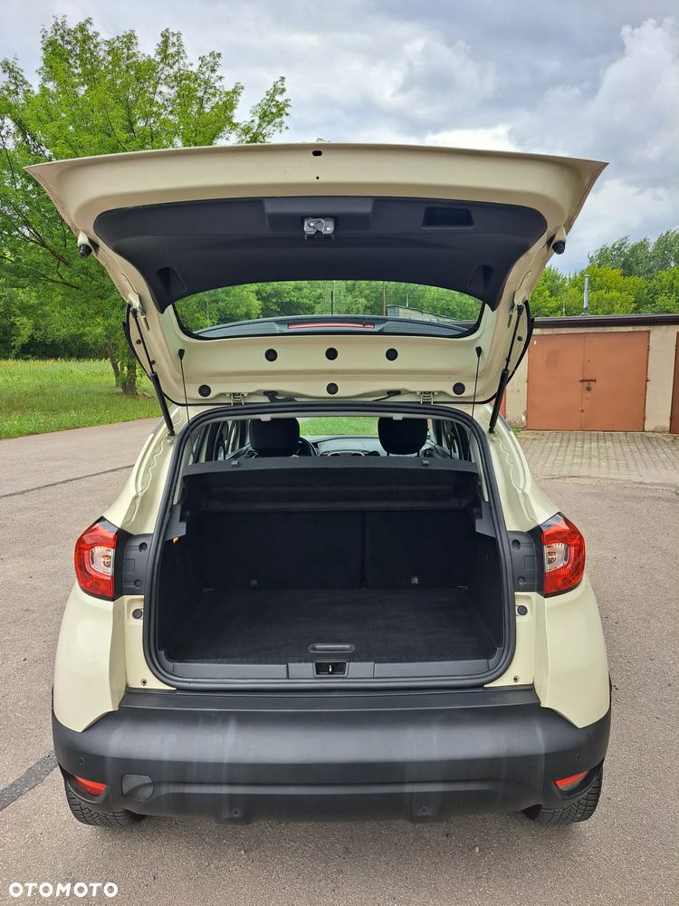 Renault Captur 0.9 Energy TCe Helly Hansen - 17