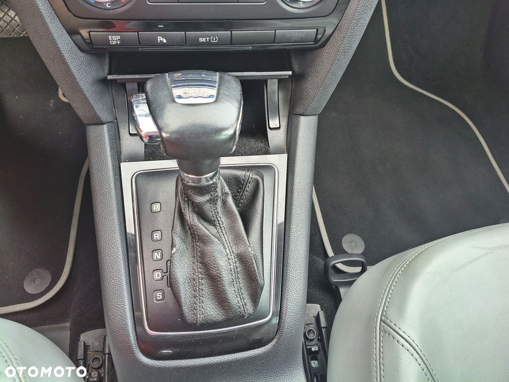 Skoda Octavia 2.0 TDI DPF DSG Laurin & Klement - 23