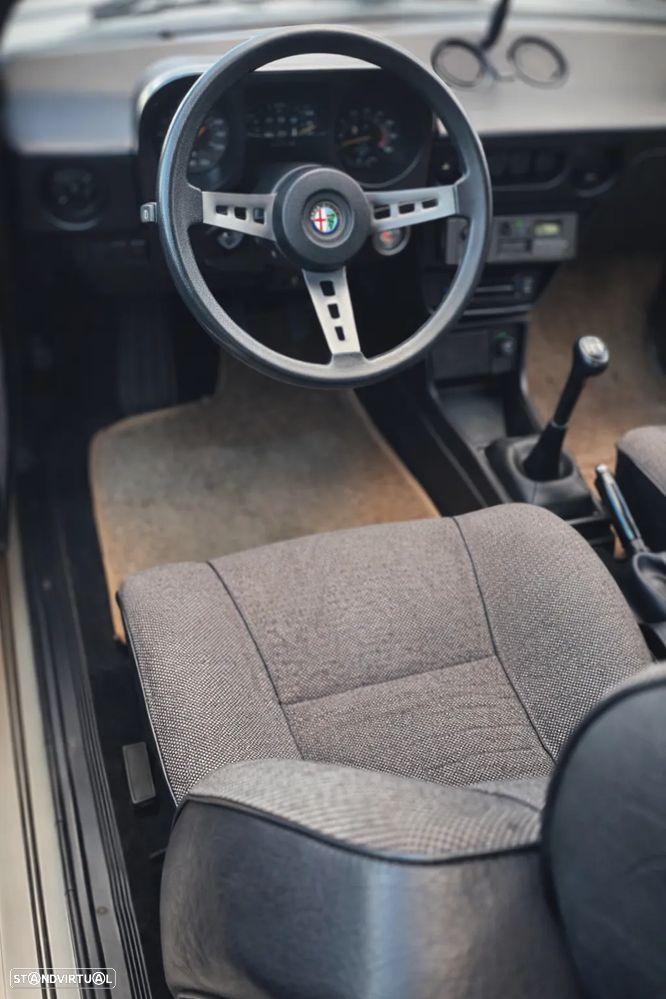 Alfa Romeo Sprint Veloce 1.3 - 30