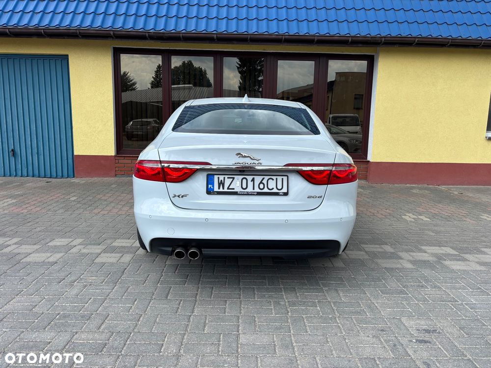 Jaguar XF 2.0 i4D Prestige - 8