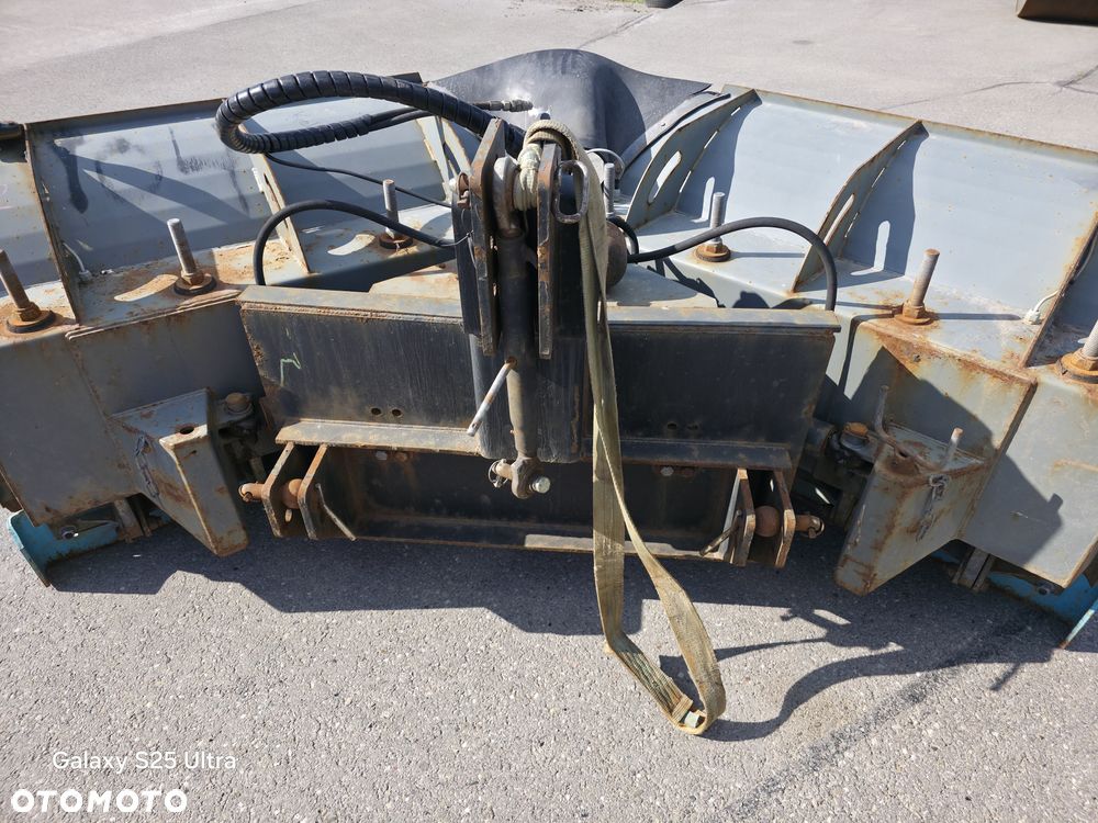 John Deere 5075M - 19