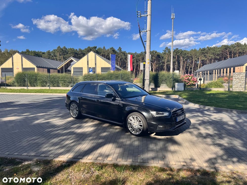 Audi A4 Avant 2.0 TDI DPF quattro S tronic S line Sportpaket - 4