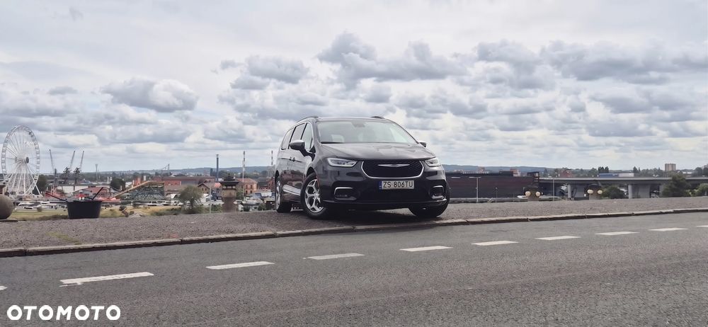 Chrysler Pacifica - 5