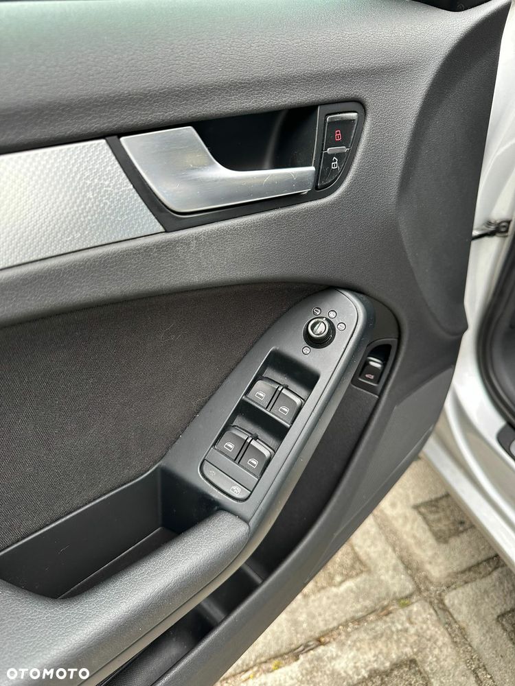 Audi A4 Limousine 2.0 TDI DPF Ambiente - 9