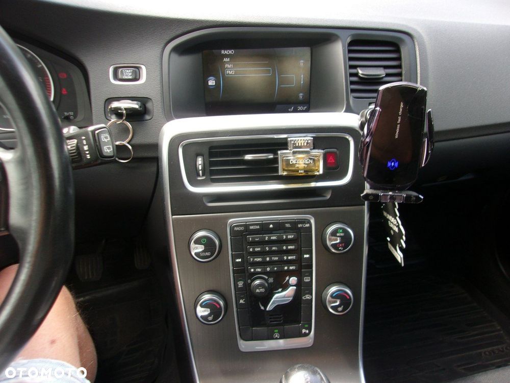 Volvo V60 D3 Momentum - 16