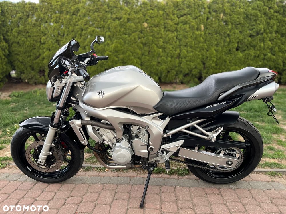 Yamaha FZ6 - 8