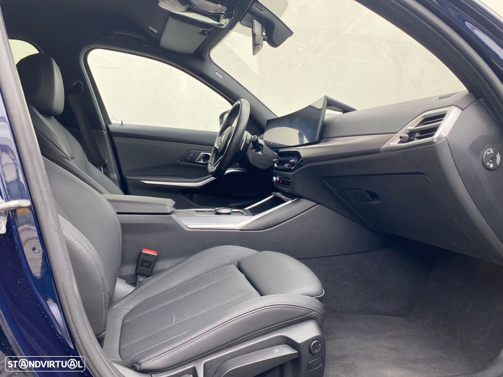 BMW 320 d Pack Desportivo M Auto — fotografia 15