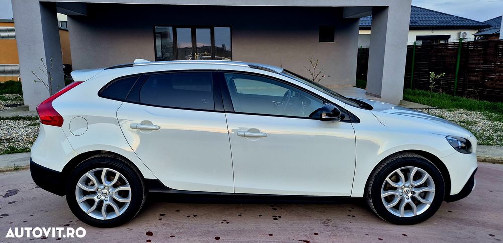 Volvo V40 D3 Momentum - 4