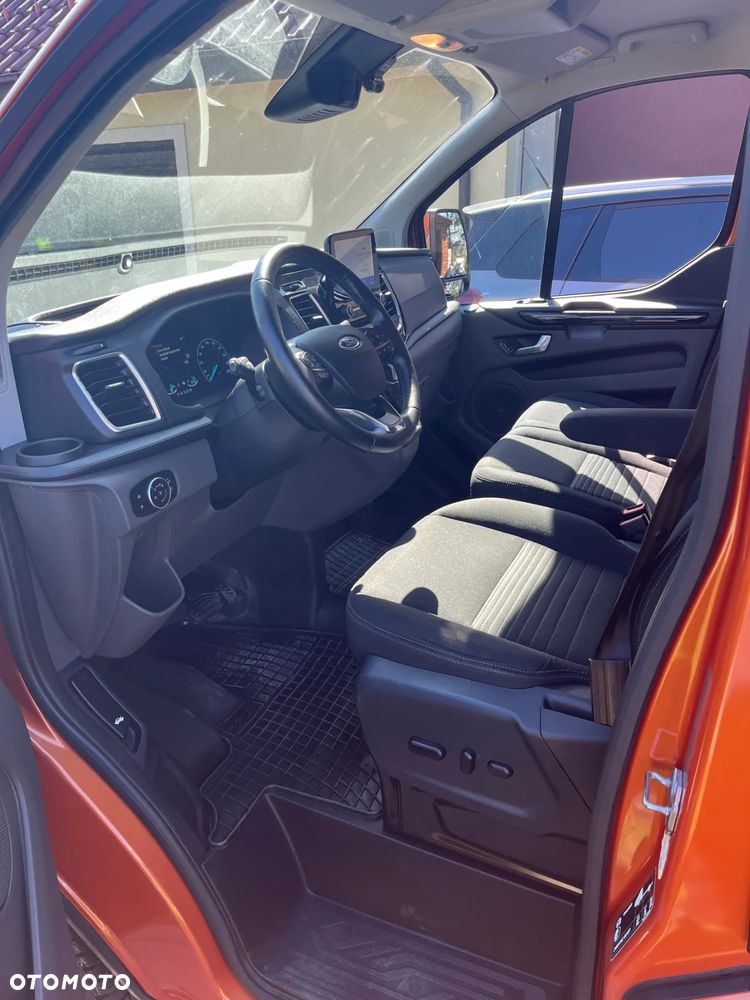 Ford TRANSIT CUSTOM - 9