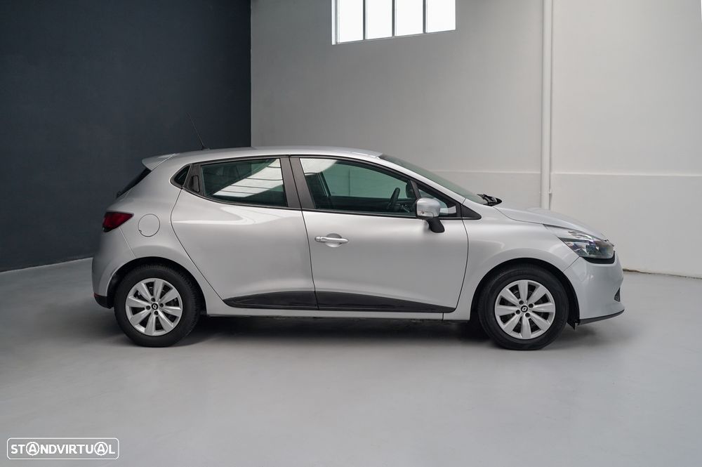 Renault Clio 1.5 dCi Confort - 11