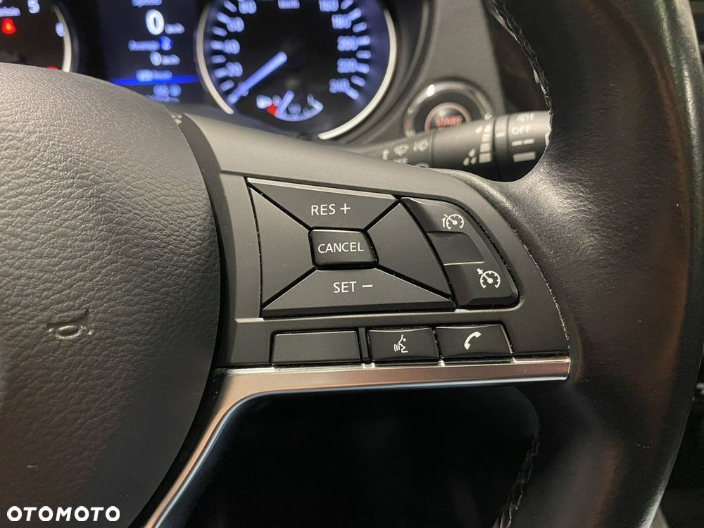 Nissan Qashqai 1.3 DIG-T N-Connecta - 25