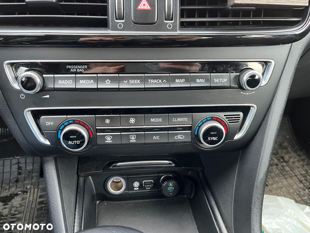 Kia Optima 1.6 T-GDI L DCT - 9