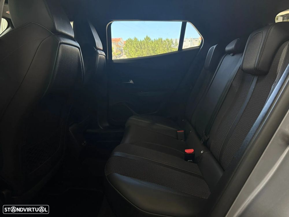 Peugeot 2008 1.2 PureTech GT - 35