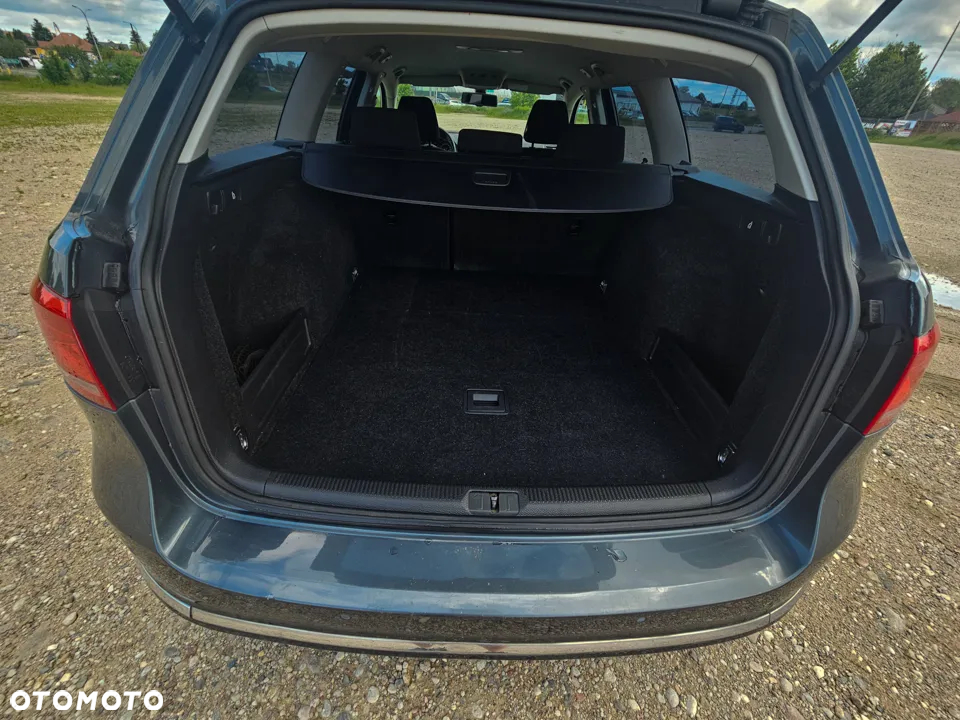 Volkswagen Passat Variant 2.0 TDI DSG BlueMotion Technology Comfortline - 24
