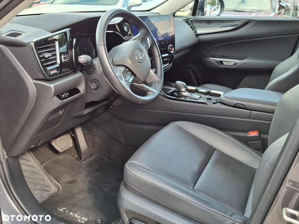 Lexus NX 350h Prestige AWD - 24