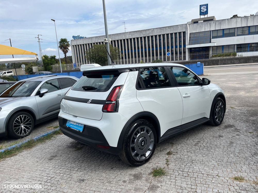 Renault 5 E-Tech 40 kWh Evolution Autonomia Urbana - 9