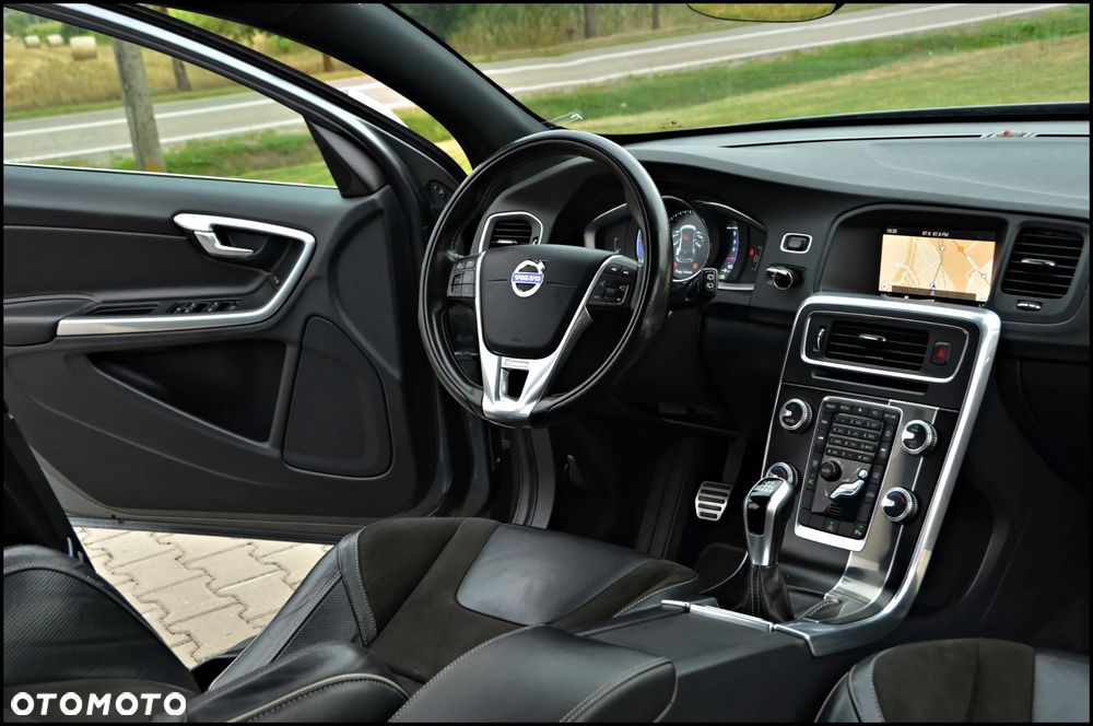 Volvo V60 D2 Drive-E R-Design Momentum - 6