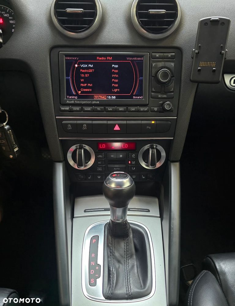 Audi A3 Cabrio 2.0 TDI DPF S tronic S Line Sportpaket (plus) - 6
