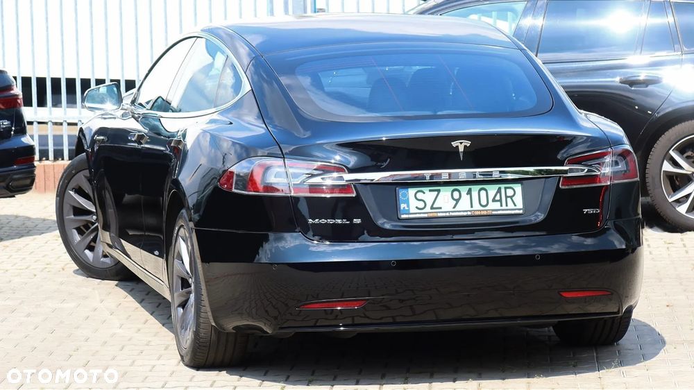 Tesla Model S Dual Motor Allradantrieb - 34