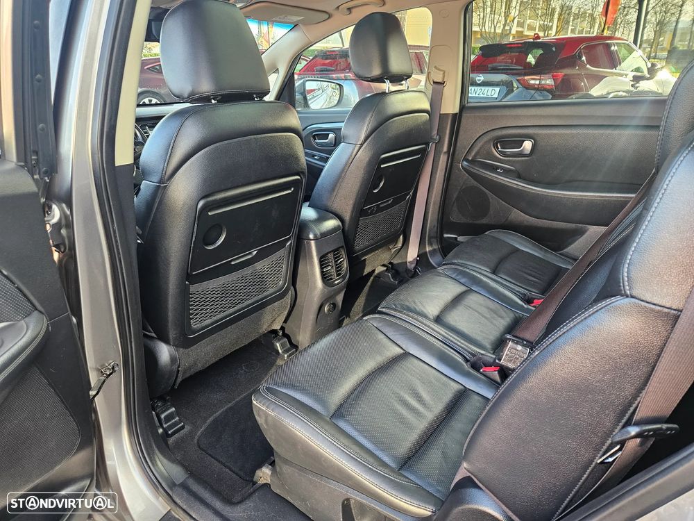 Kia Carens 1.7 CRDi ISG TX - 25