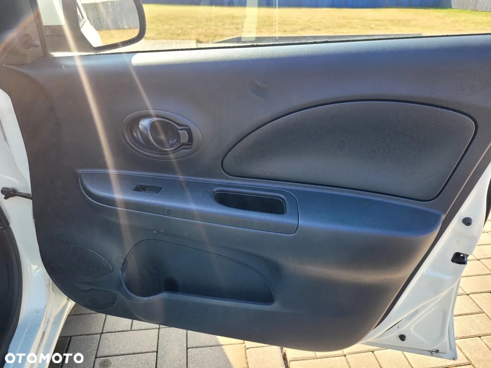 Nissan Micra 1.2 30 Jahre Edition - 23