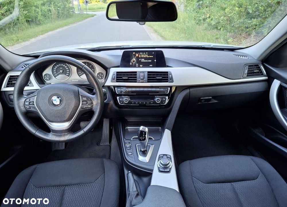 BMW Seria 3 318d - 5