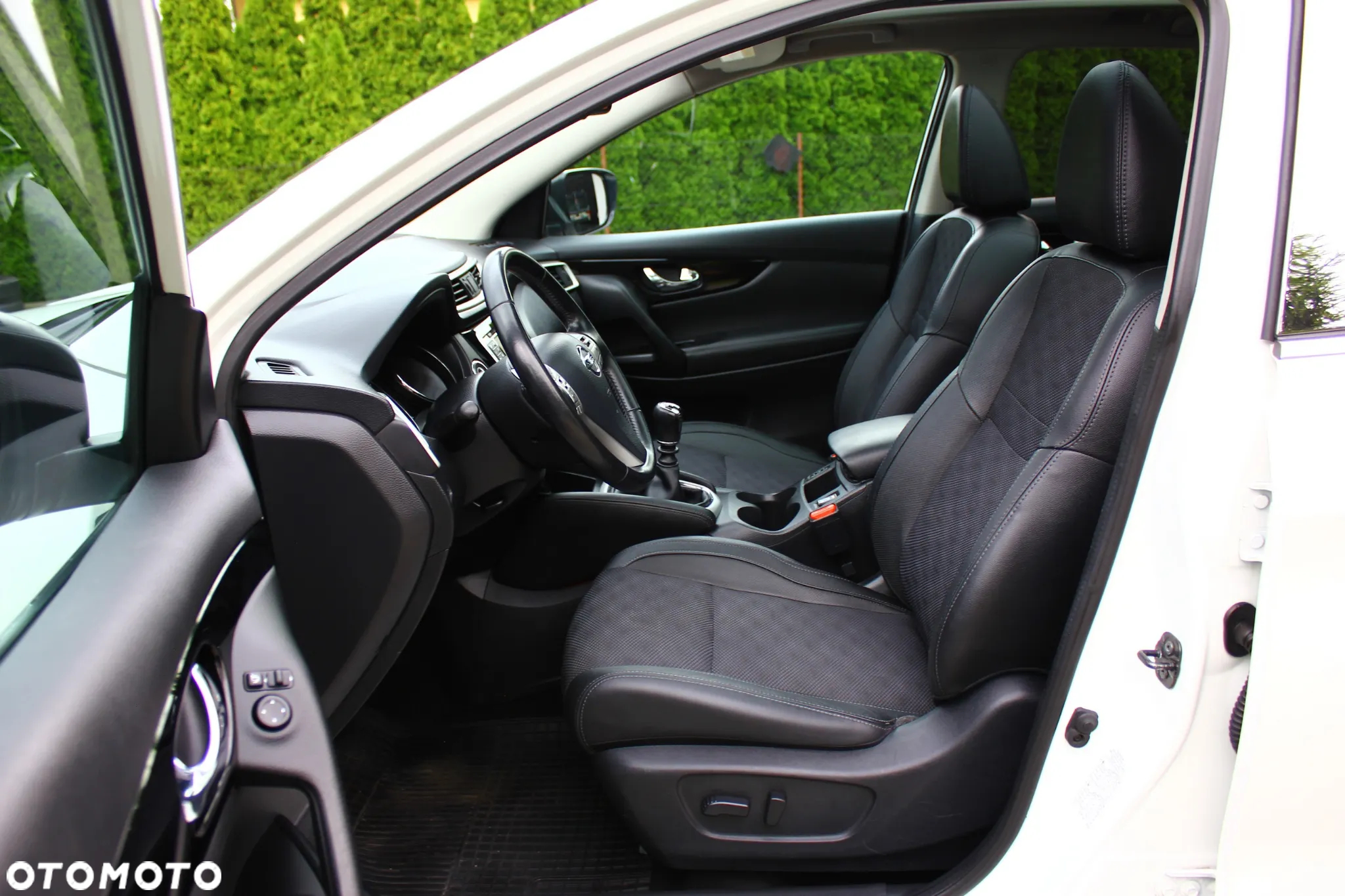 Nissan Qashqai 1.6 DIG-T Tekna - 23