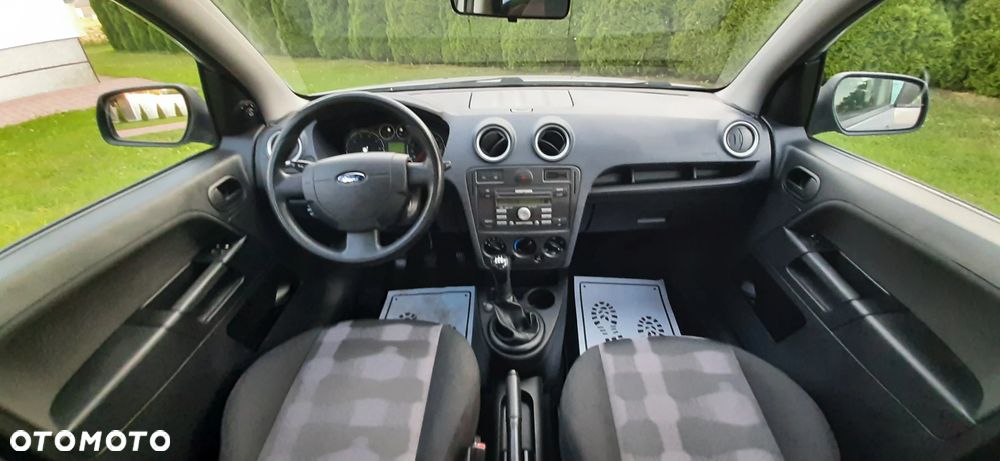 Ford Fusion - 8