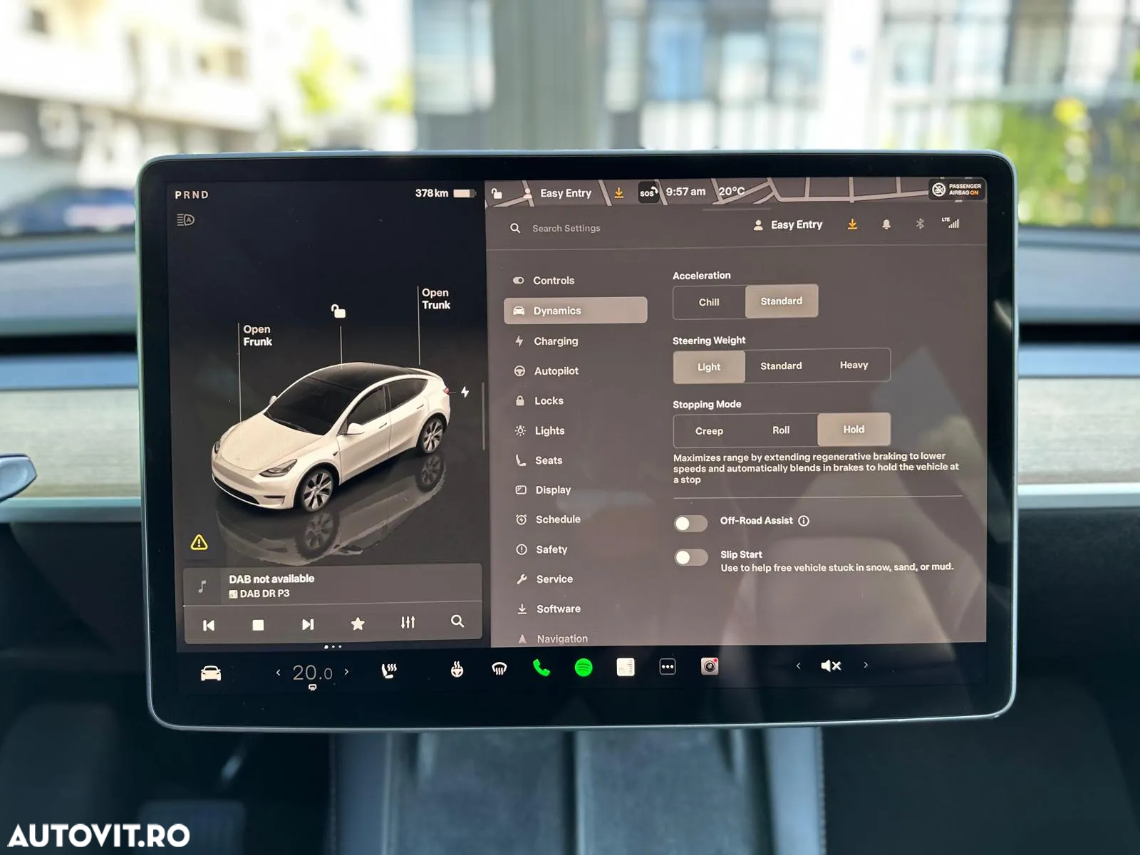 Tesla Model Y Long Range Dual Motor AWD - 26