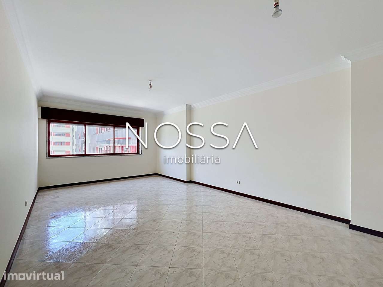 Apartamento T2 com parqueamento na Cavaleira - Grande imagem: 5/36