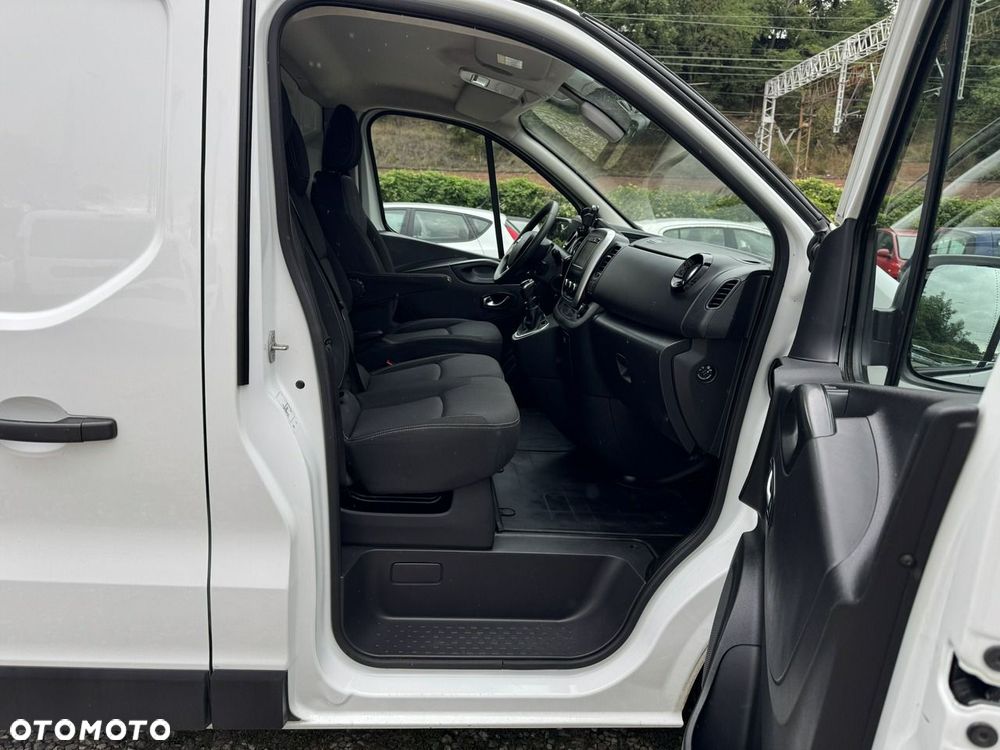 Nissan NV300 - 14