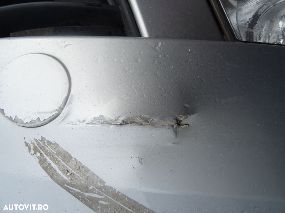 Bara fata Skoda Fabia facelift din 2012 cu mic defect - 2