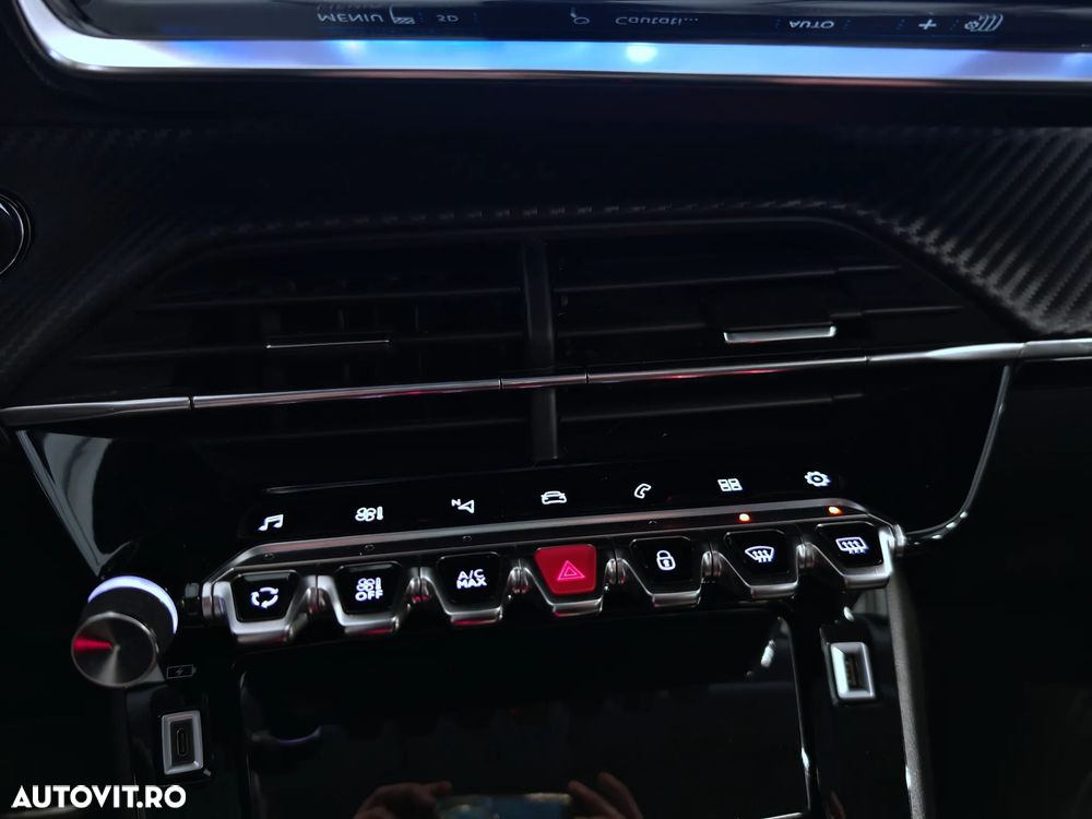 Peugeot 2008 PureTech 130 EAT8 Allure - 22