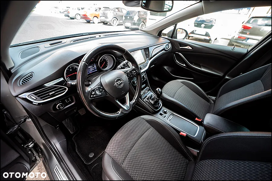 Opel Astra - 16