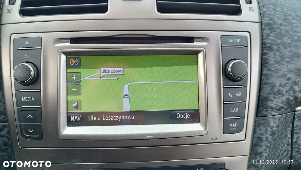 Toyota Avensis 1.8 Premium - 22