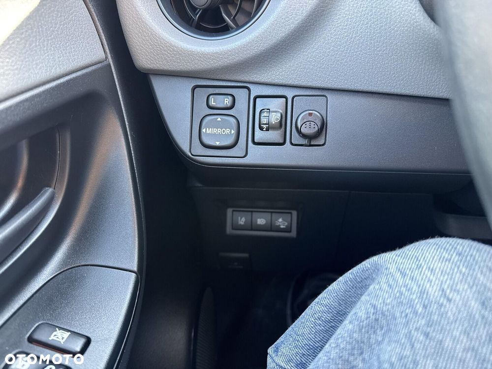 Toyota Yaris - 20
