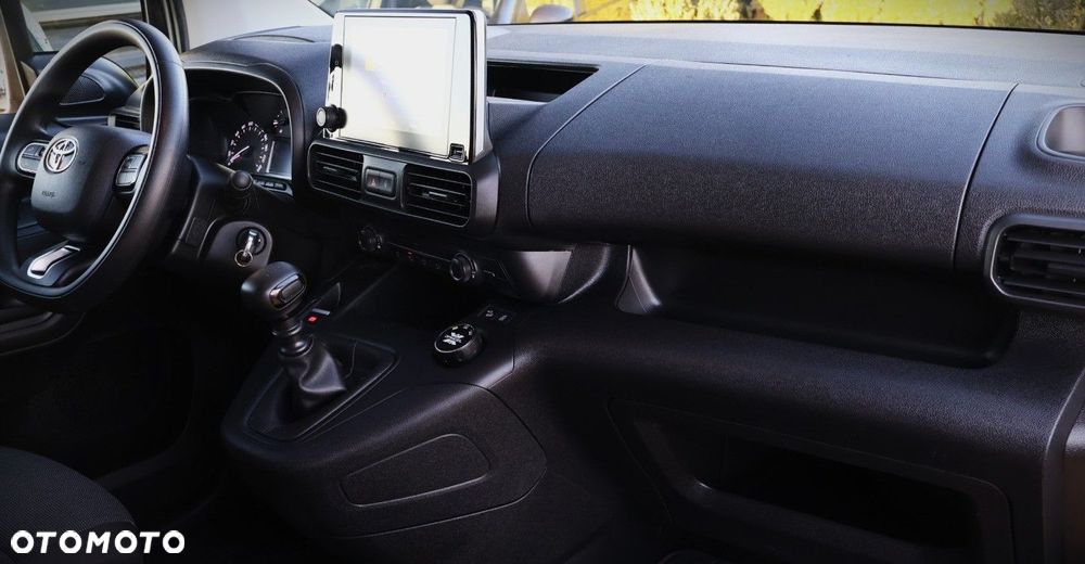 Toyota Proace City - 14