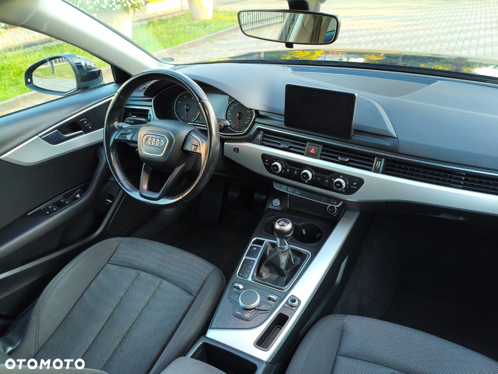 Audi A4 Avant 2.0 TDI - 26