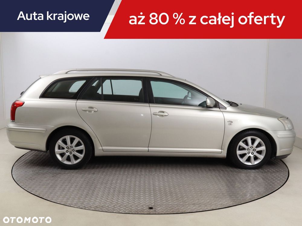 Toyota Avensis - 8