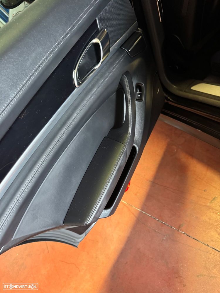 Porsche Panamera 3.0 V6 - 12